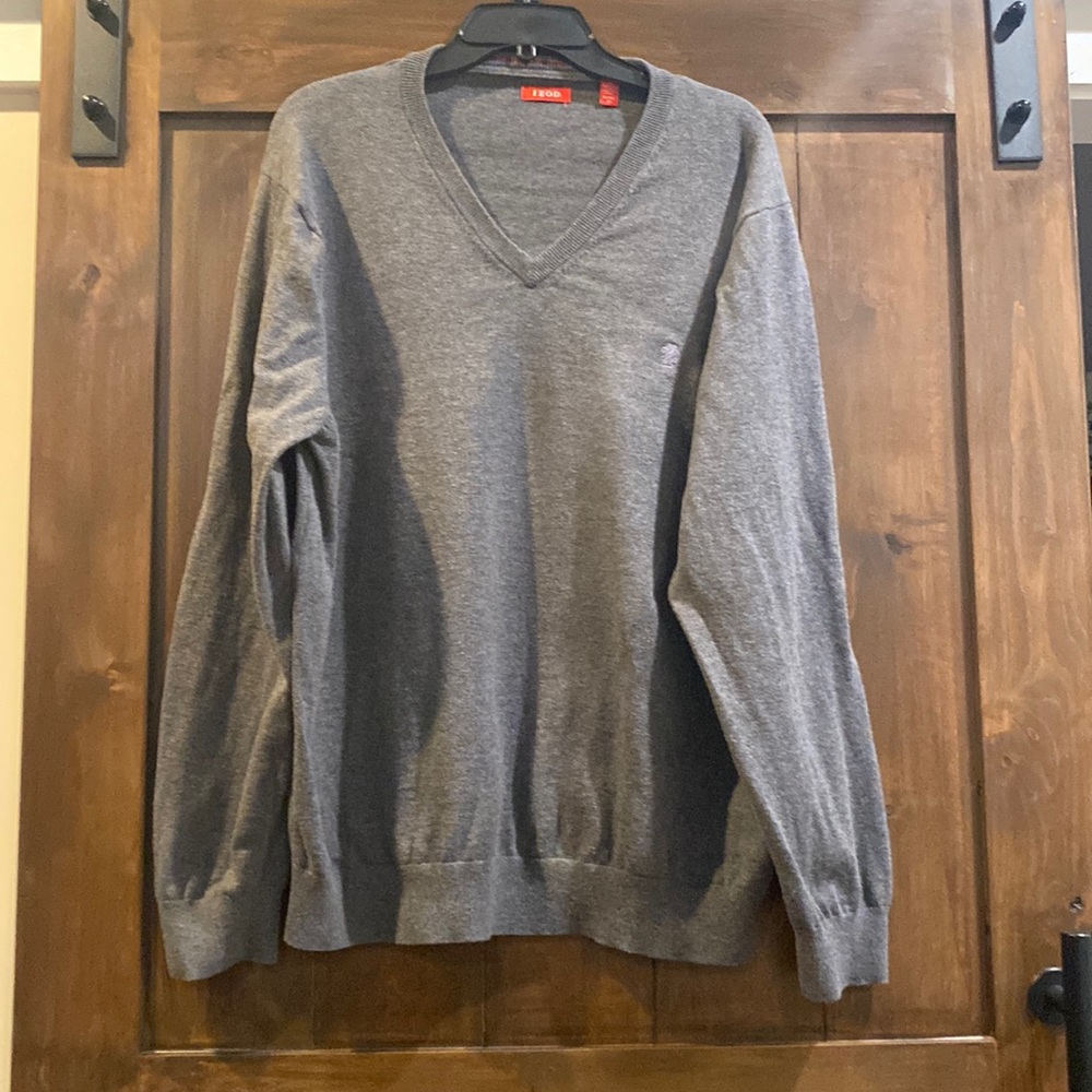 E785 Izod Men's Sz. XL Grey Sweater EUC